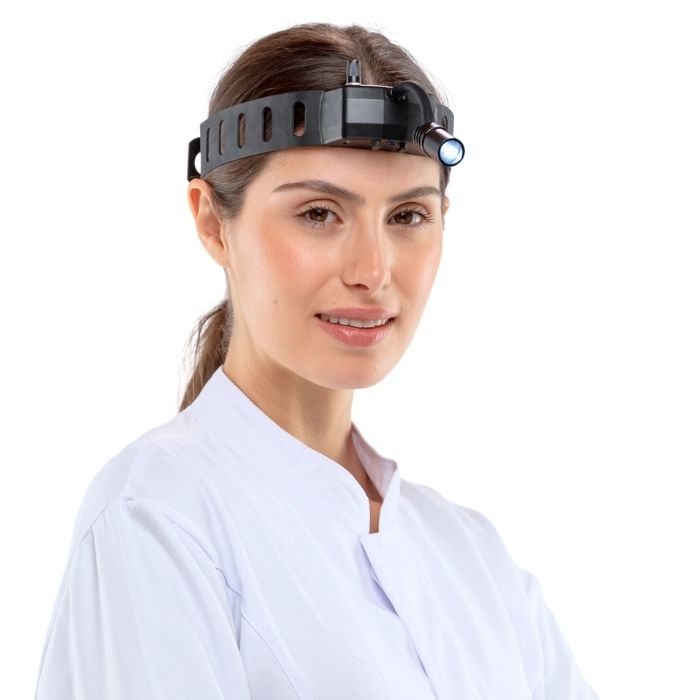 Lámpara Frontal M-Black de 5 Vatios con Ajuste de Intensidad Recargable